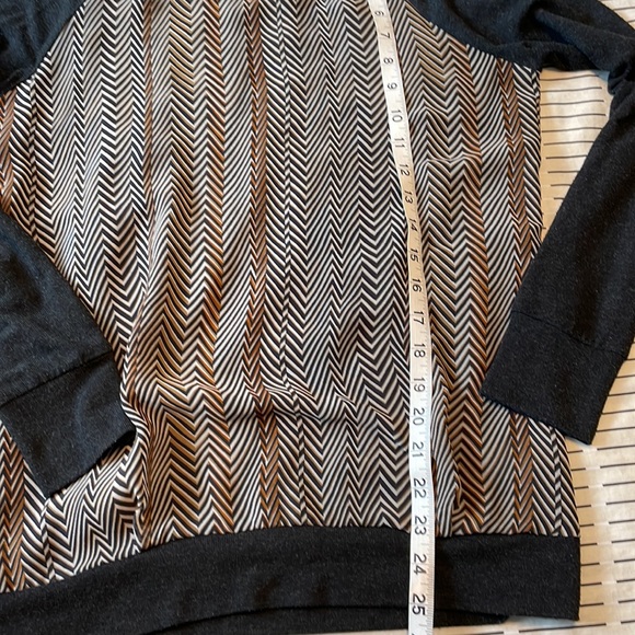 ECRU MODAL SWEATER.  SIZE SMALL. - Picture 8 of 8